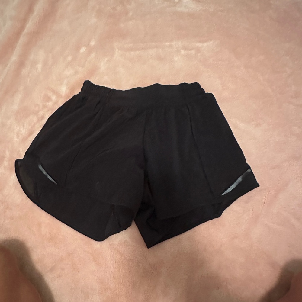 Lulu hottie hots 
Size 4 4in
Liner cut